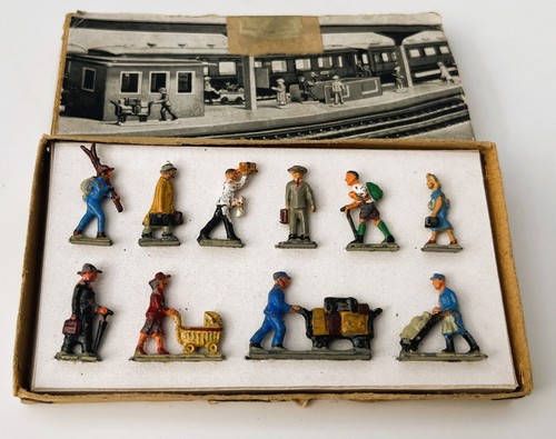 Märklin bahnhofsfiguren - ,