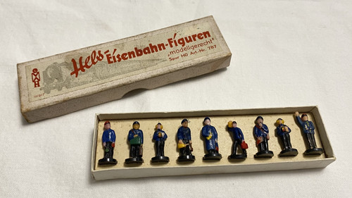 9 seltene ddr hels - 1:87,